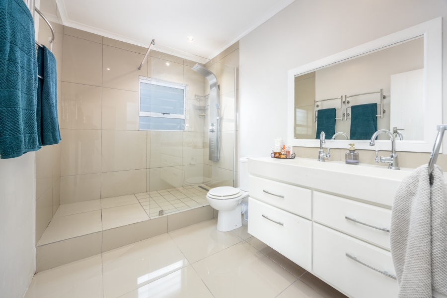 3 Bedroom Property for Sale in Protea Heights Western Cape